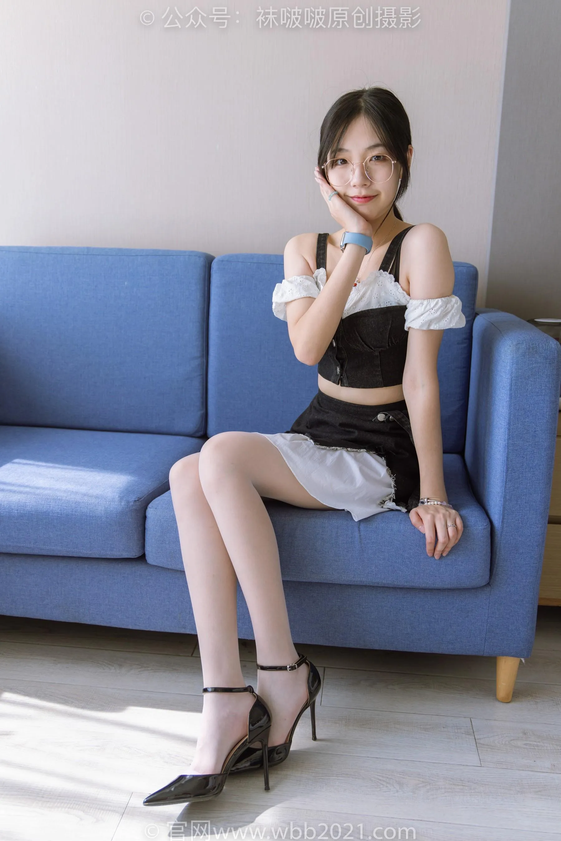 [BoBoSocks袜啵啵]NO.235 小甜豆-两双高跟鞋、白丝 [46P]插图8